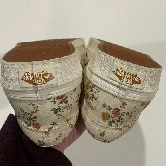 Women’s floral vans - Picture 5 of 7